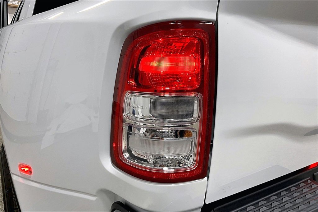 Used 2024 RAM 3500 Tradesman w/ Chrome Appearance Group image 25