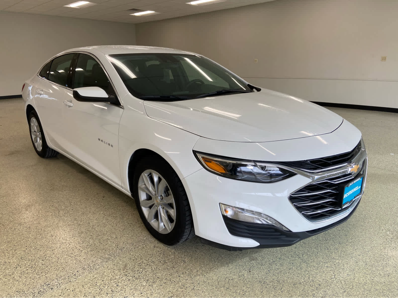 Used 2024 Chevrolet Malibu LT image 3
