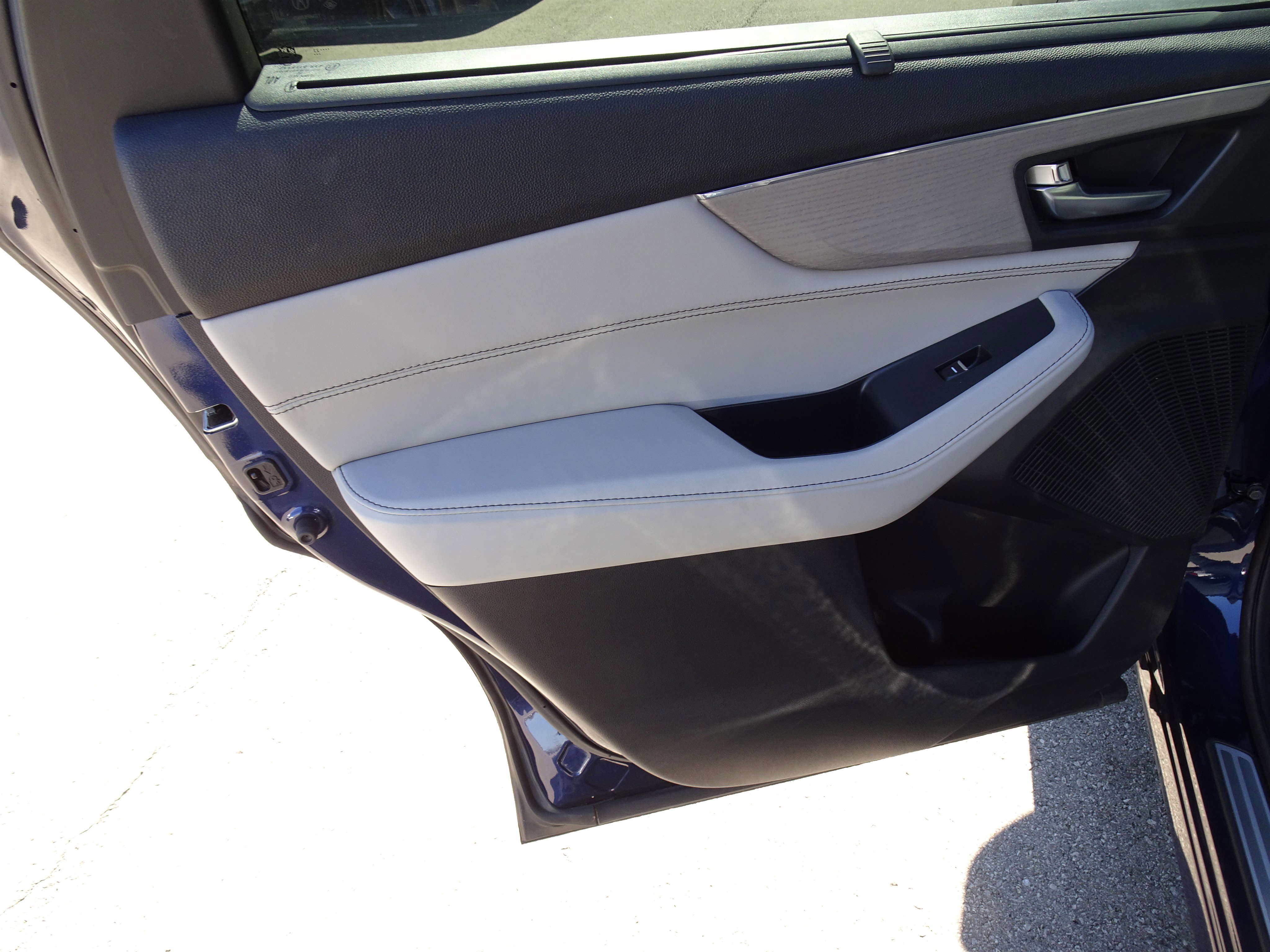 Used 2023 Acura MDX SH-AWD w/ Advance Package image 20