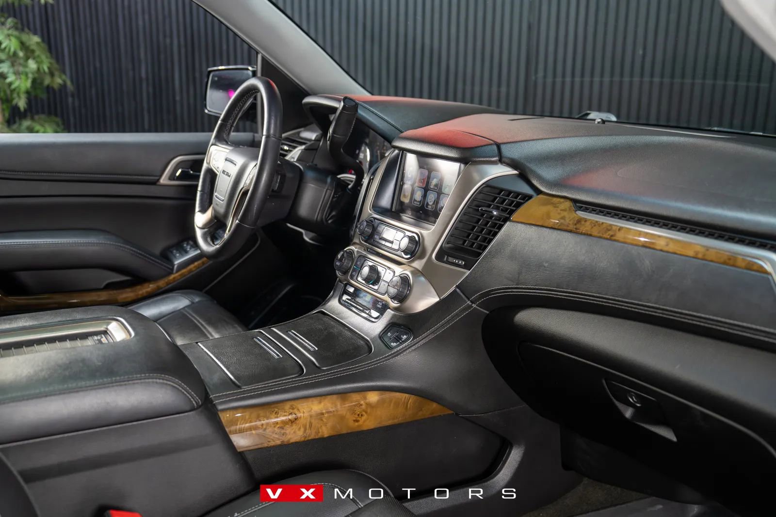 Used 2017 GMC Yukon XL Denali w/ Open Road Package image 24