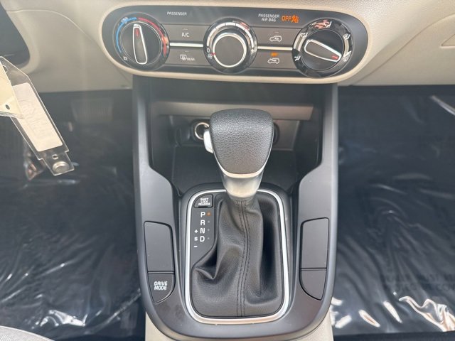 Used 2024 Kia Soul LX image 16