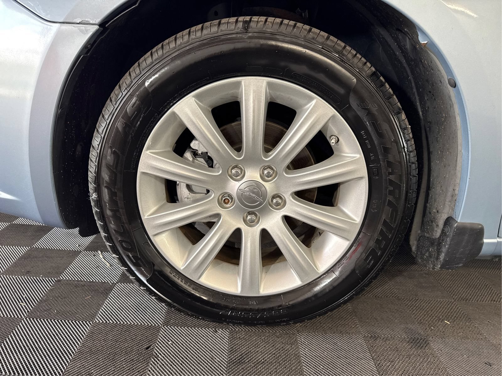 Used 2014 Chrysler 200 Touring FWD image 21