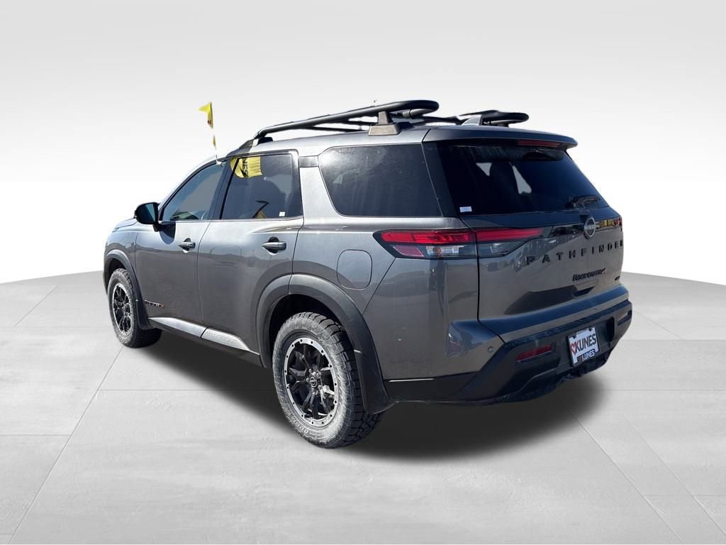 Used 2024 Nissan Pathfinder Rock Creek image 7