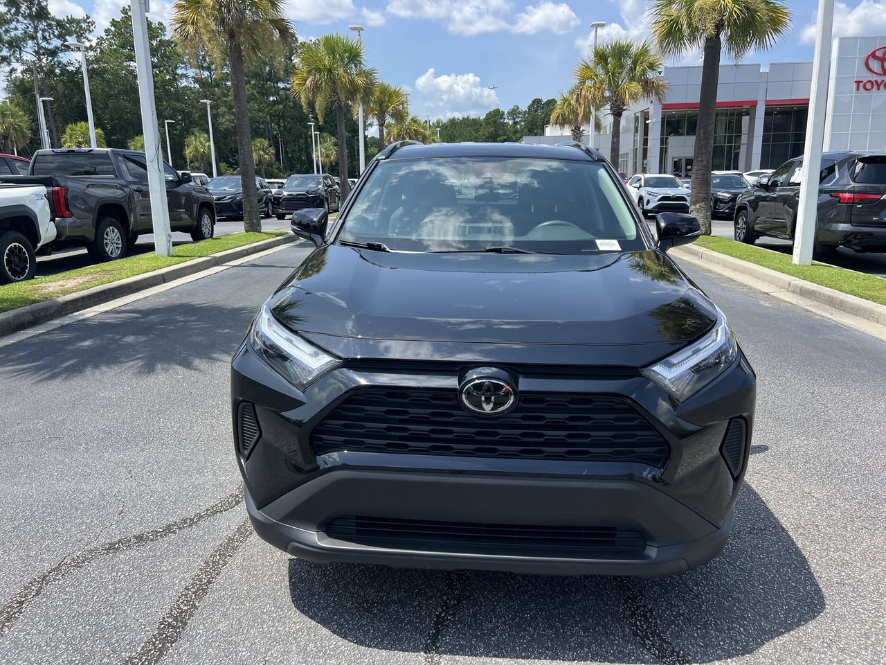 Used 2025 Toyota RAV4 XLE FWD image 3