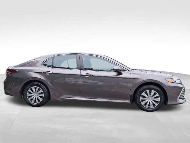 Used 2024 Toyota Camry LE FWD image 7