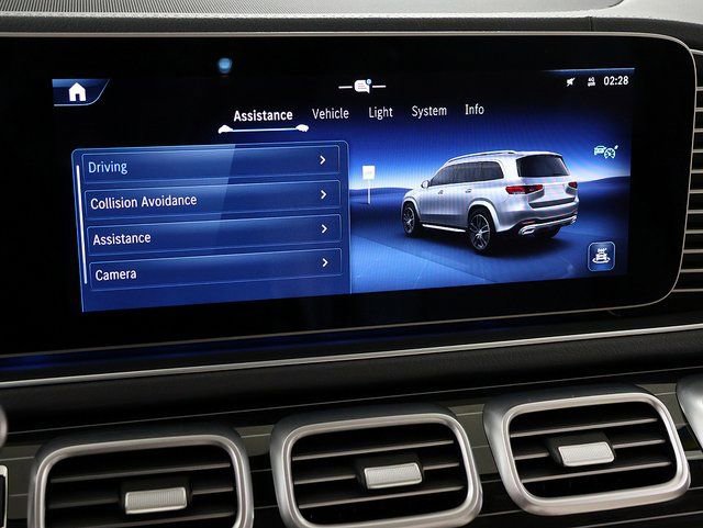 Certified 2026 Mercedes-Benz GLS 450 4MATIC image 19