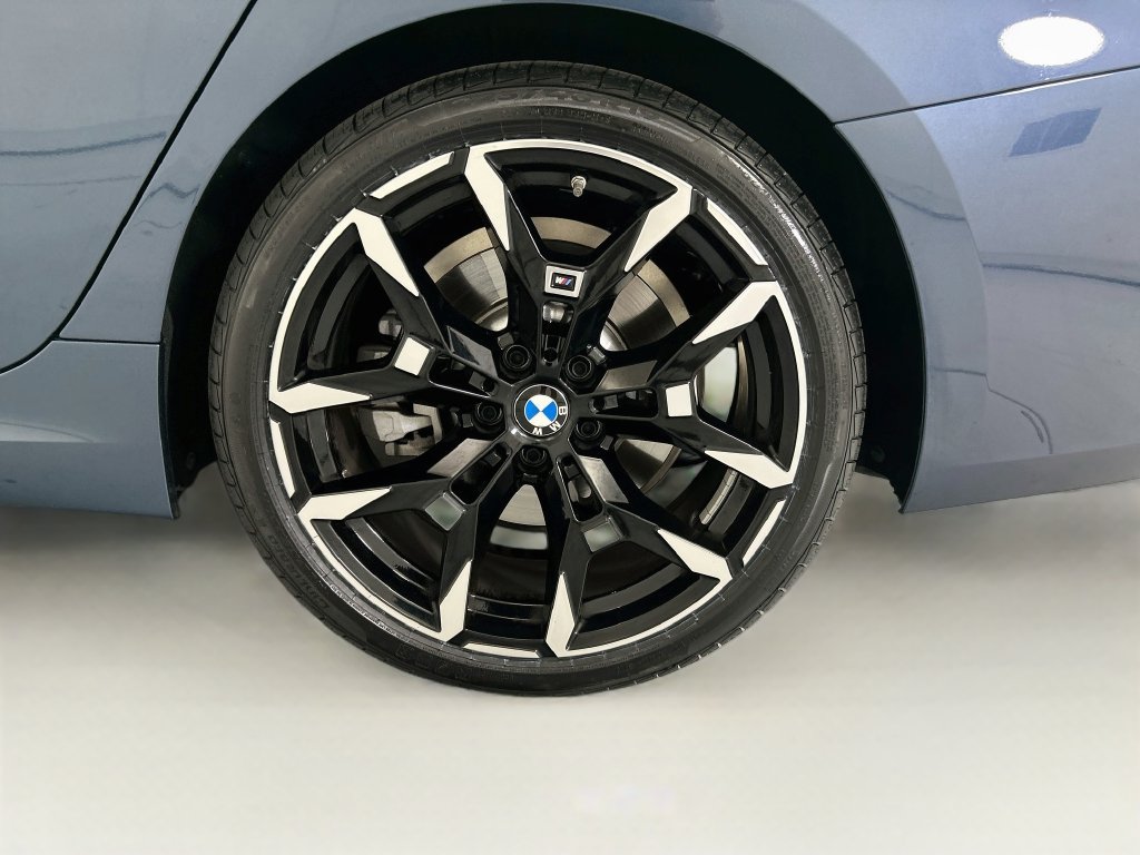 Certified 2026 BMW 330i Sedan w/ M Sport Package RWD image 30