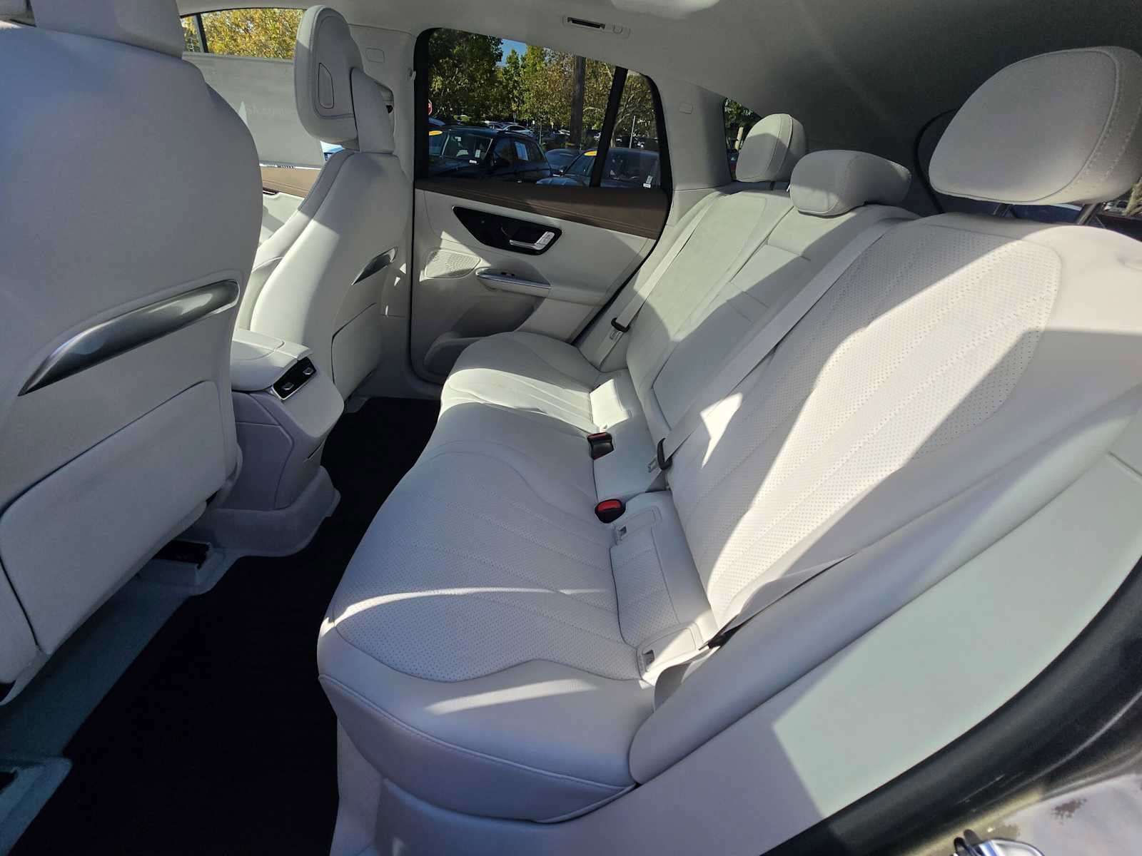 New 2027 Mercedes-Benz EQE 320 4MATIC SUV image 17