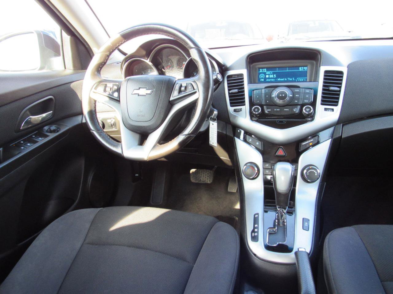 Used 2014 Chevrolet Cruze LT FWD image 8