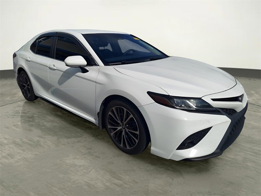 Used 2018 Toyota Camry SE image 7