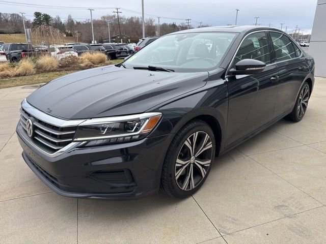 Used 2022 Volkswagen Passat 2.0T SE image 4