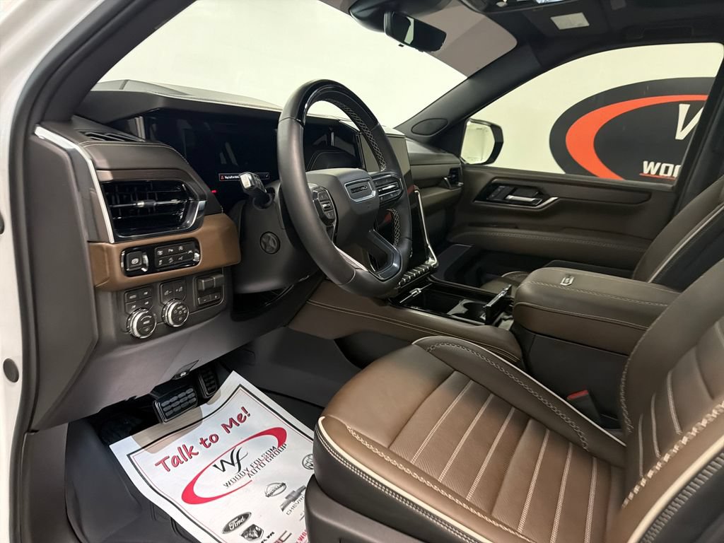 Used 2026 GMC Yukon Denali Ultimate AWD/4WD image 9