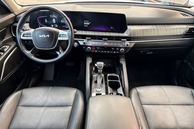 Certified 2024 Kia Telluride EX w/ EX Captain's Chair Package AWD/4WD image 17