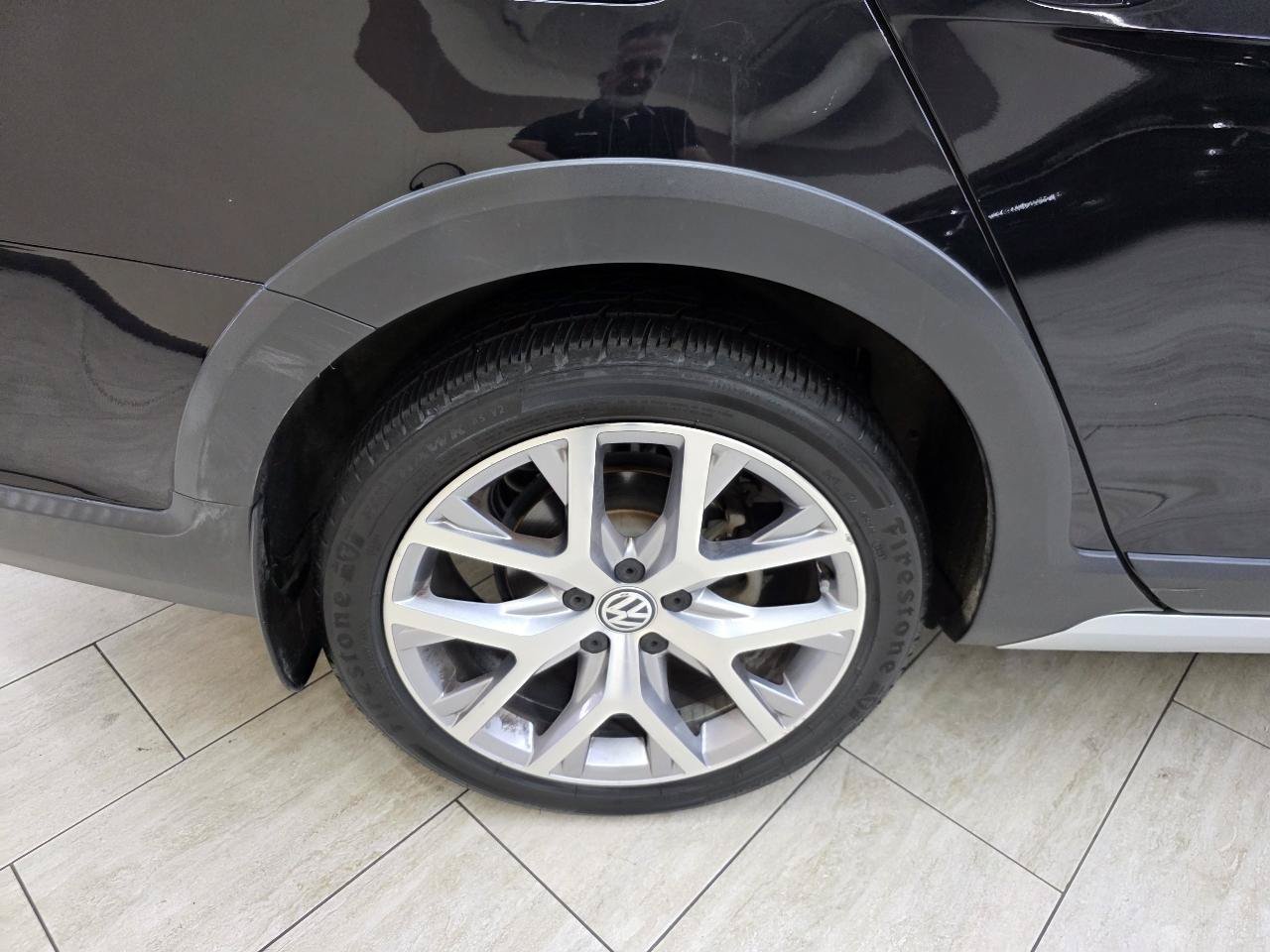 Used 2017 Volkswagen Golf Alltrack SEL AWD/4WD image 38