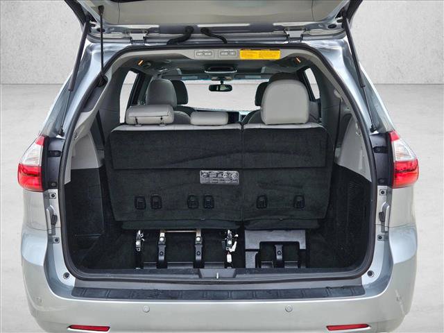 Used 2015 Toyota Sienna Limited FWD image 7
