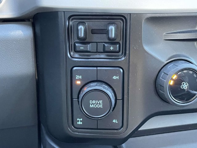 Certified 2024 Ford F250 XLT w/ Black Appearance Package AWD/4WD image 30
