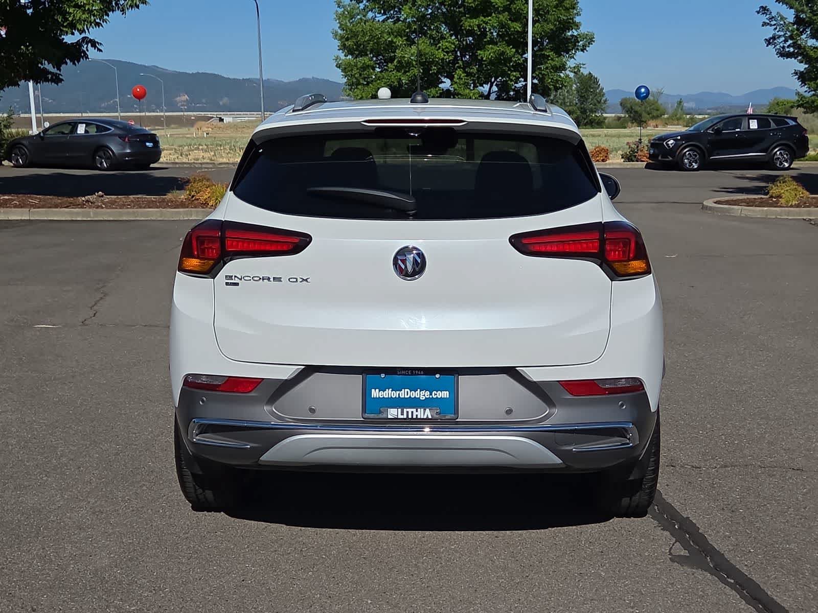 Used 2021 Buick Encore GX Essence w/ Advanced Technology Package AWD/4WD image 13