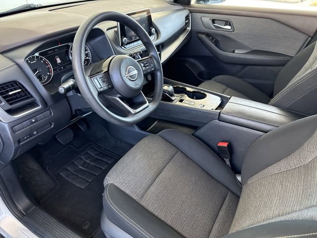 Used 2023 Nissan Rogue SV image 10