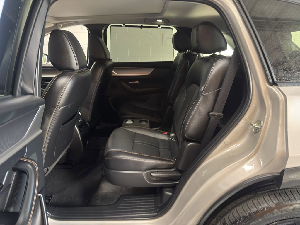 Used 2025 MAZDA CX-90 3.3 Turbo w/ Premium Sport Pkg image 10