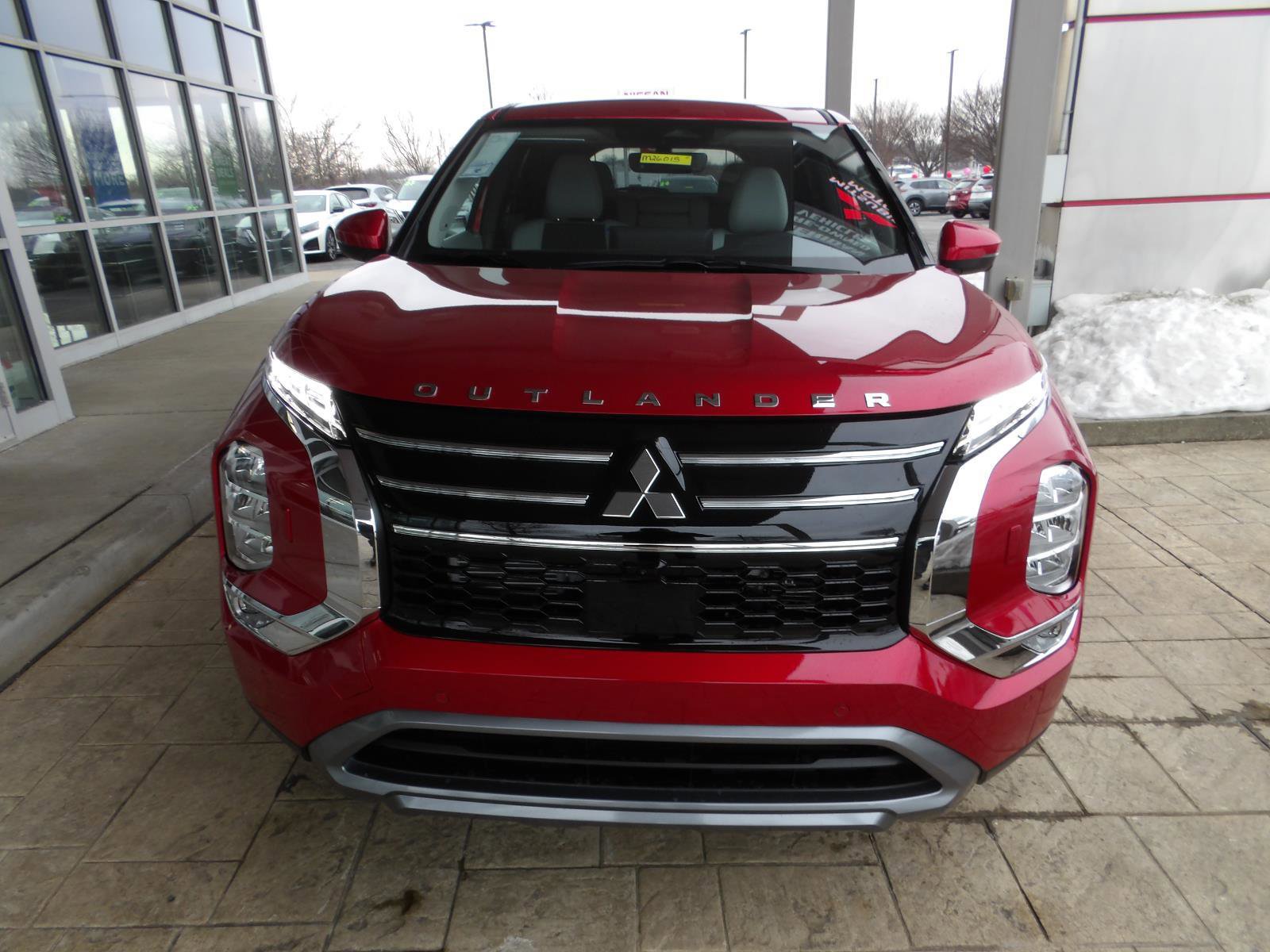 New 2026 Mitsubishi Outlander SE image 2