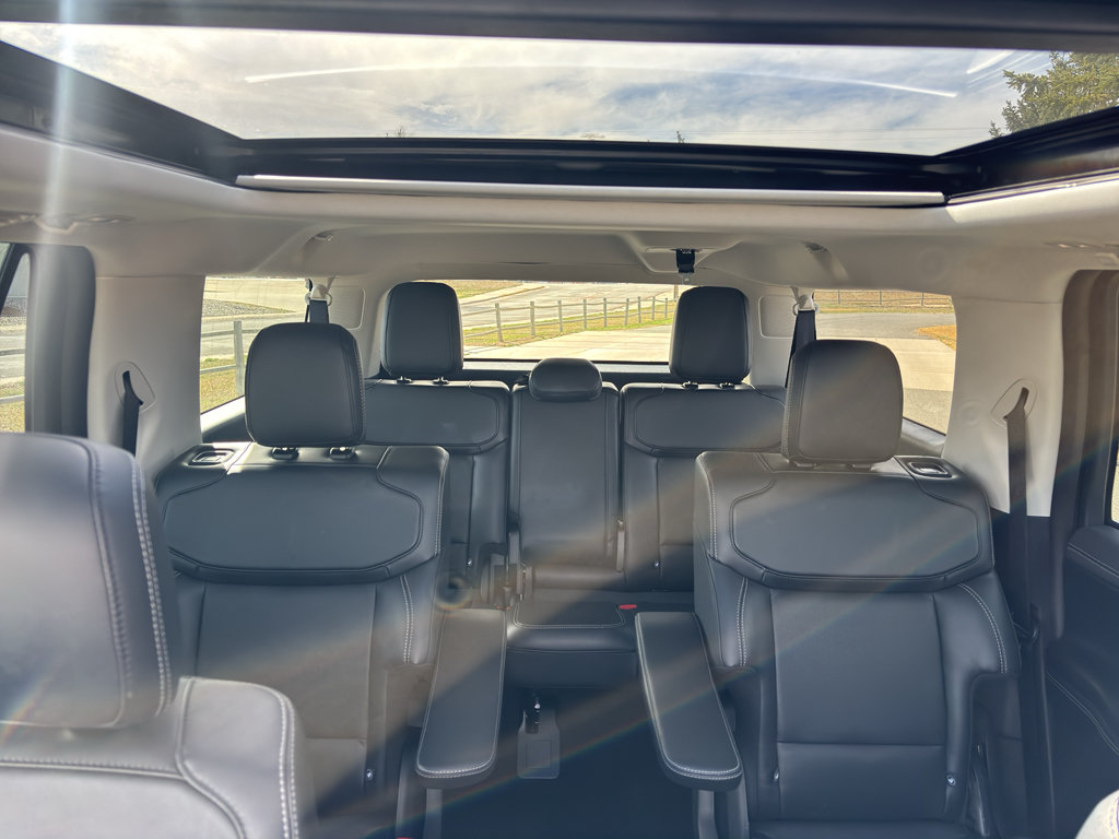 Used 2025 Ford Expedition Max Platinum AWD/4WD image 27