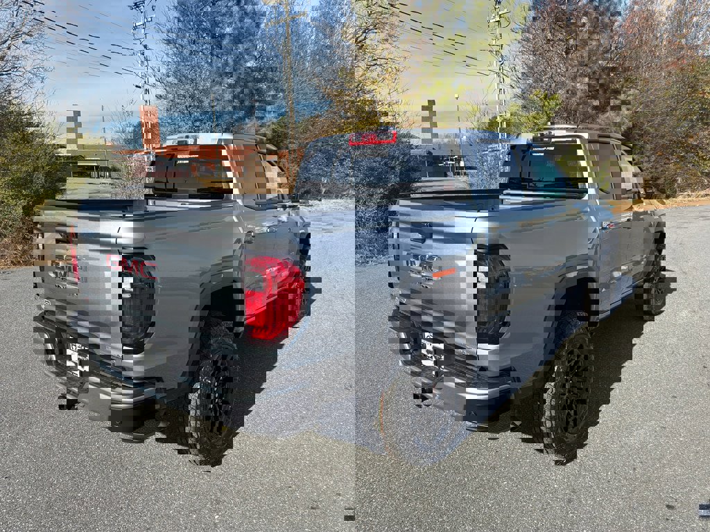 New 2026 GMC Canyon Elevation image 5