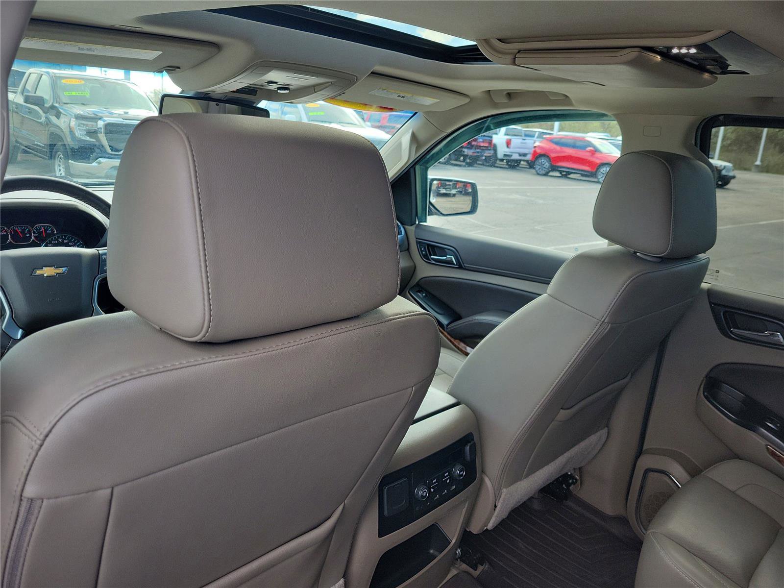 Used 2019 Chevrolet Tahoe Premier AWD/4WD image 15
