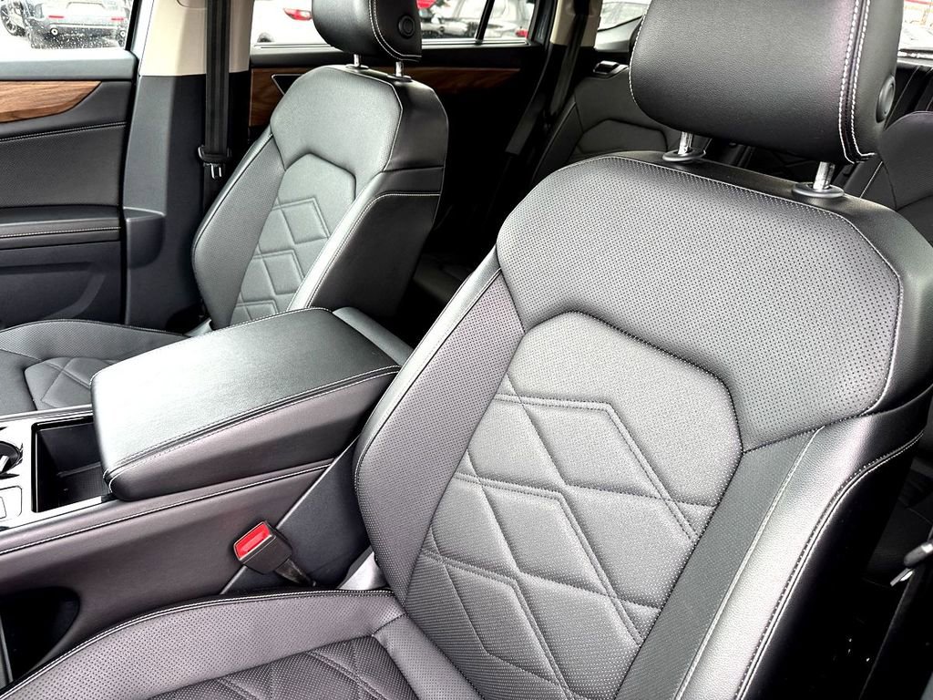 Certified 2024 Volkswagen Atlas SE image 13