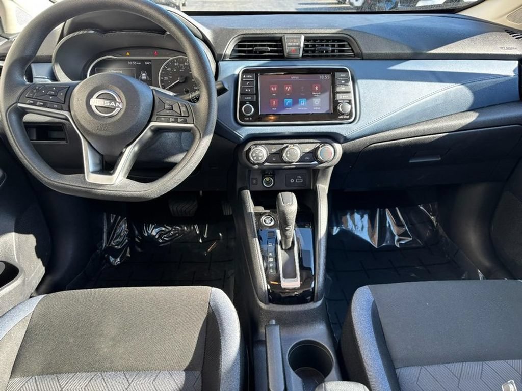 Used 2025 Nissan Versa SV FWD image 14