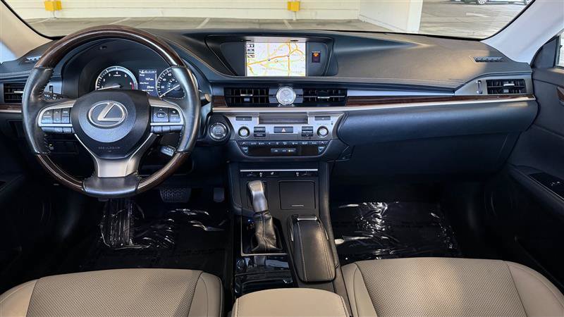Used 2018 Lexus ES 350 w/ Navigation System Package FWD image 15