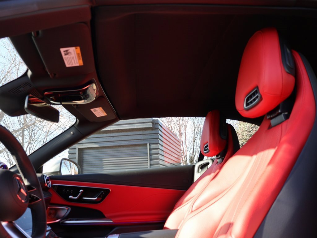 Used 2025 Mercedes-Benz CLE 450 4MATIC Cabriolet image 19