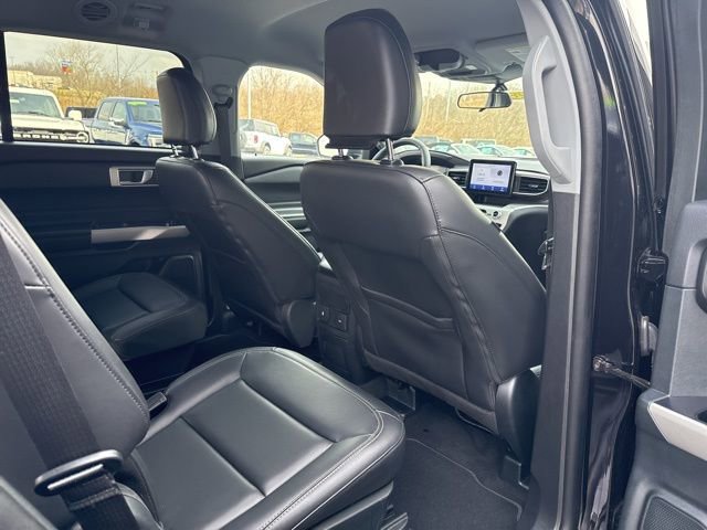 Used 2023 Ford Explorer XLT w/ Equipment Group 202A image 36