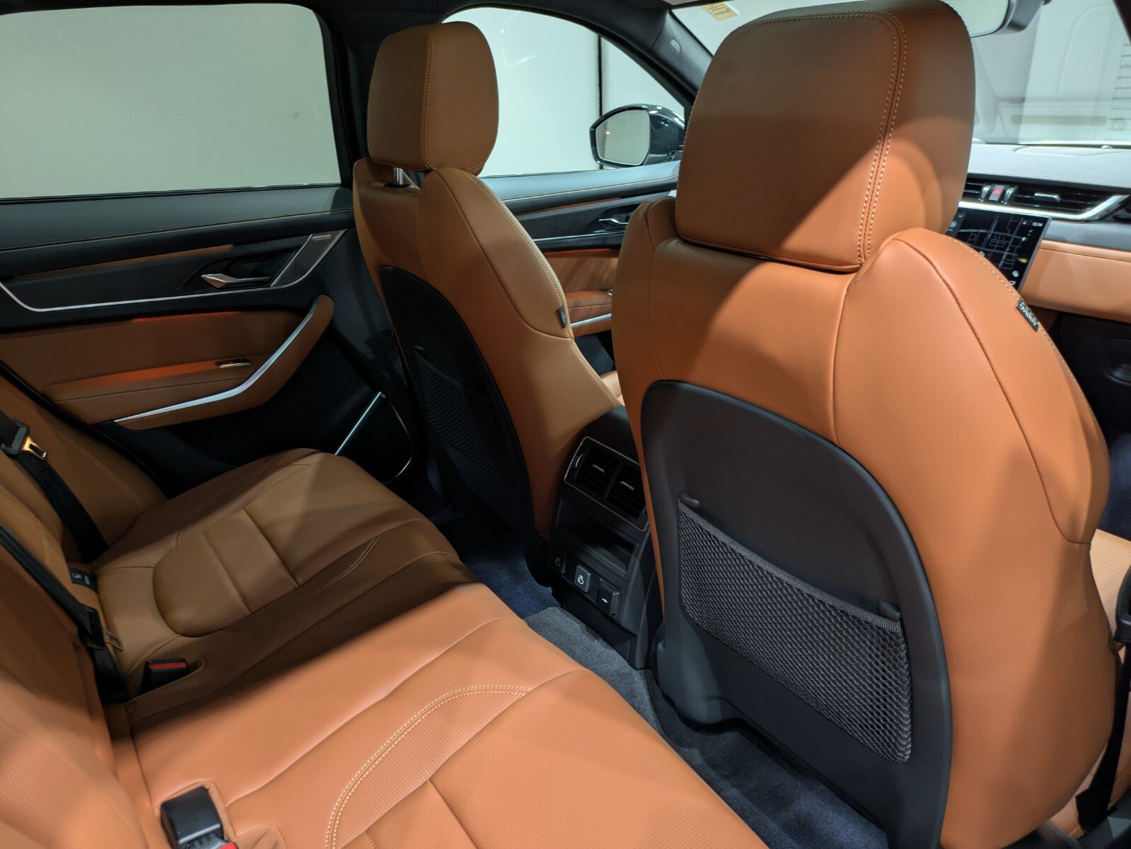 New 2026 Jaguar F-PACE R-Dynamic S AWD/4WD image 22