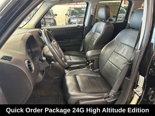 Used 2017 Jeep Patriot High Altitude FWD image 5