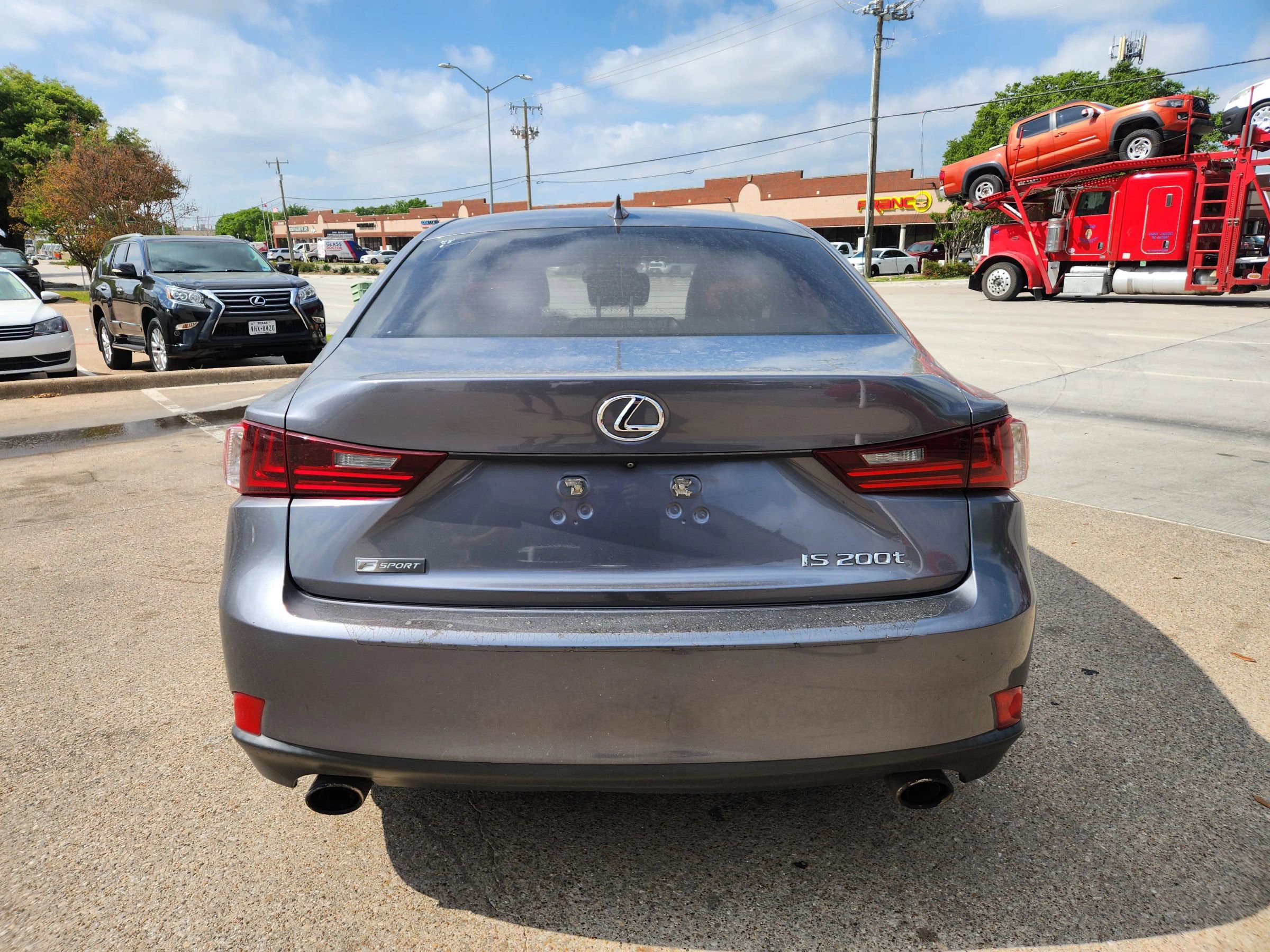 Used 2016 Lexus IS 200t image 4