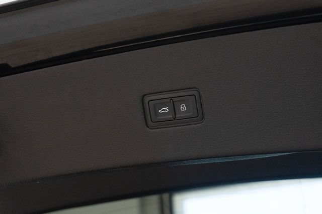 Used 2021 Audi Q8 Premium Plus w/ Premium Plus Package AWD/4WD image 17