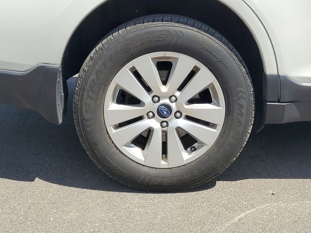 Used 2015 Subaru Outback 2.5i Premium w/ Popular Package #3 AWD/4WD image 5
