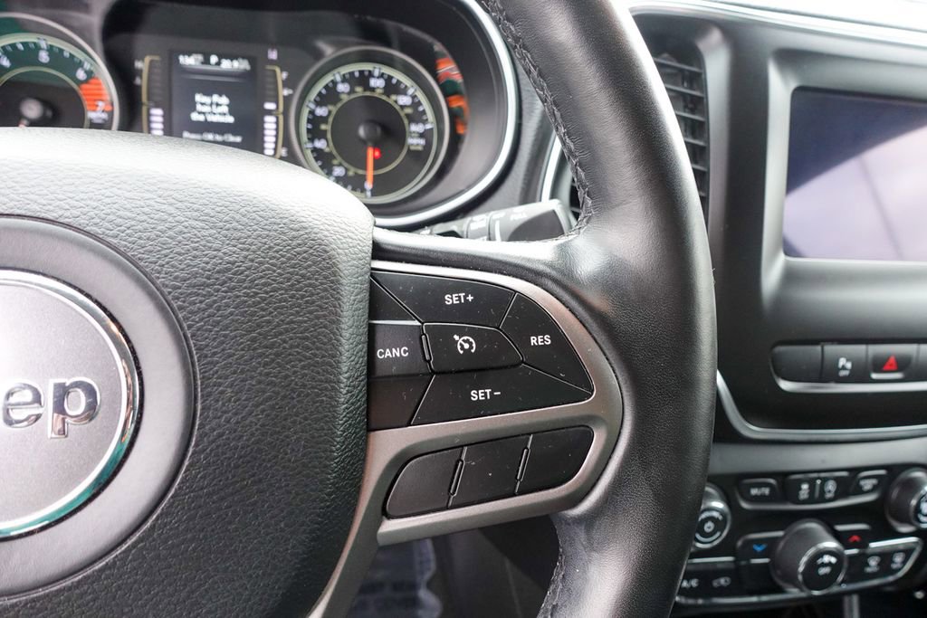 Used 2021 Jeep Cherokee Latitude Plus w/ Sun & Sound Group image 18