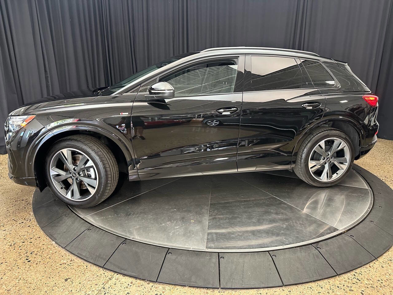 Used 2023 Audi Q4 e-tron Prestige w/ Black Optic Package AWD/4WD image 9