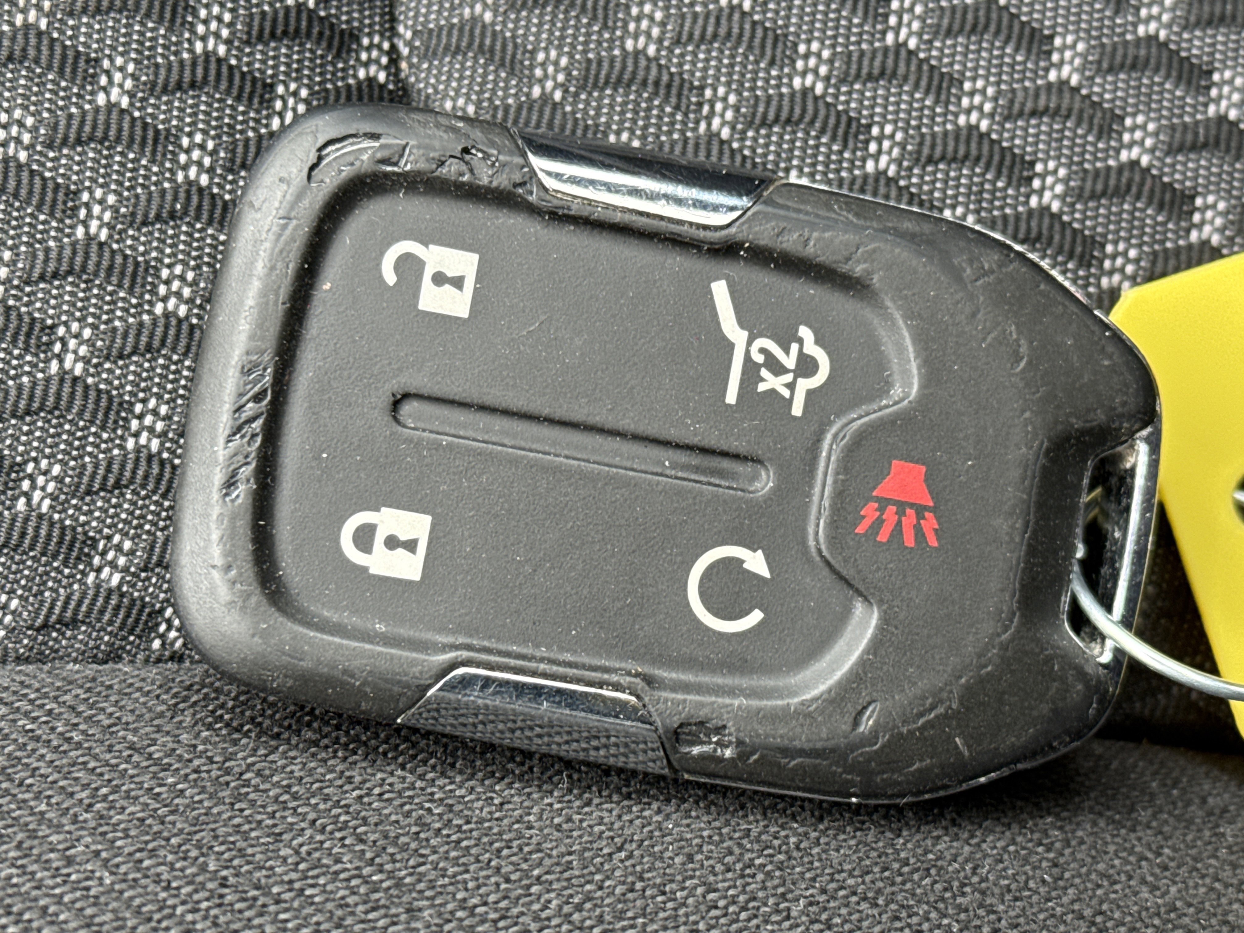 Used 2024 GMC Terrain SLE w/ Driver Convenience Package image 30