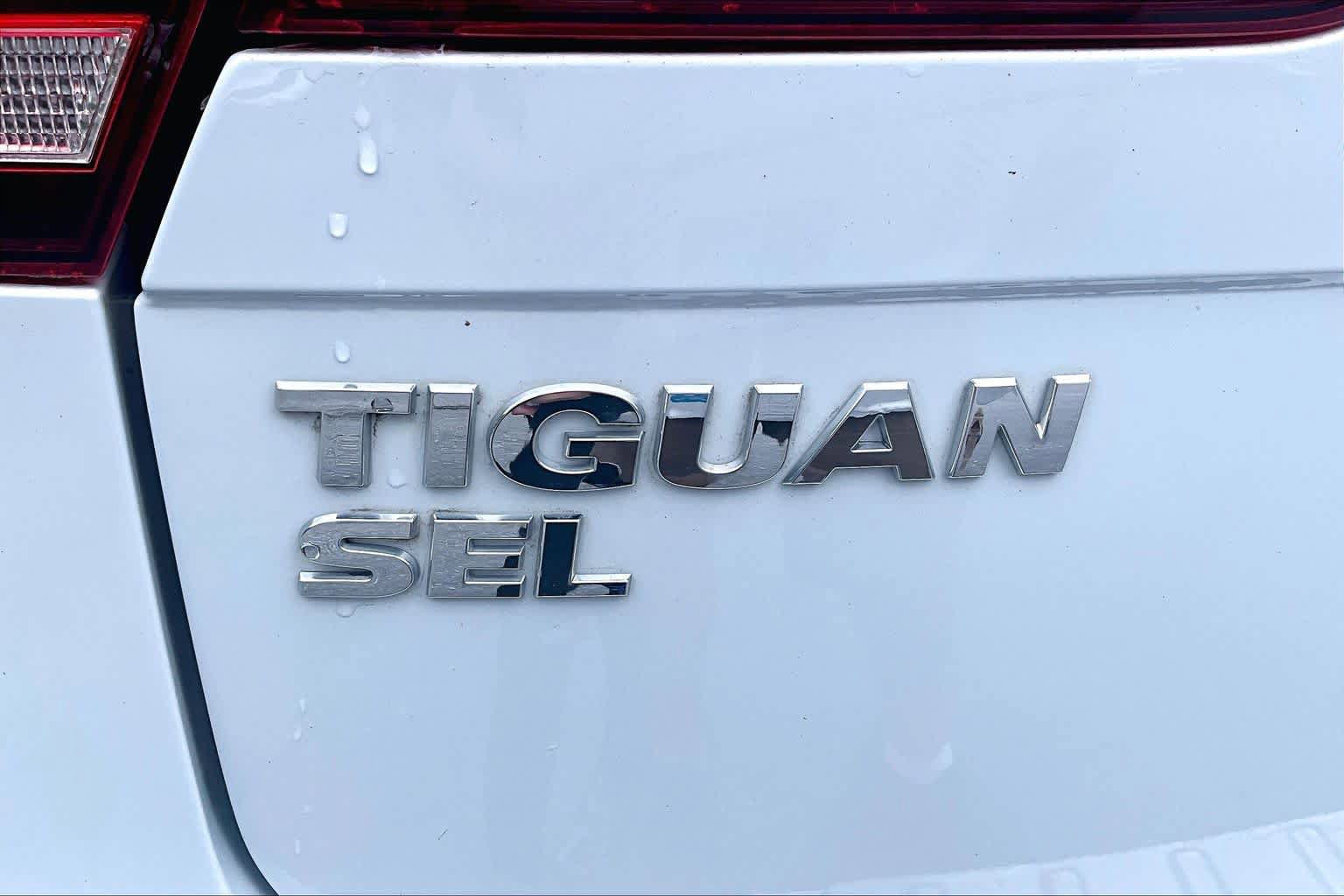 Used 2019 Volkswagen Tiguan SEL R-Line AWD/4WD image 10
