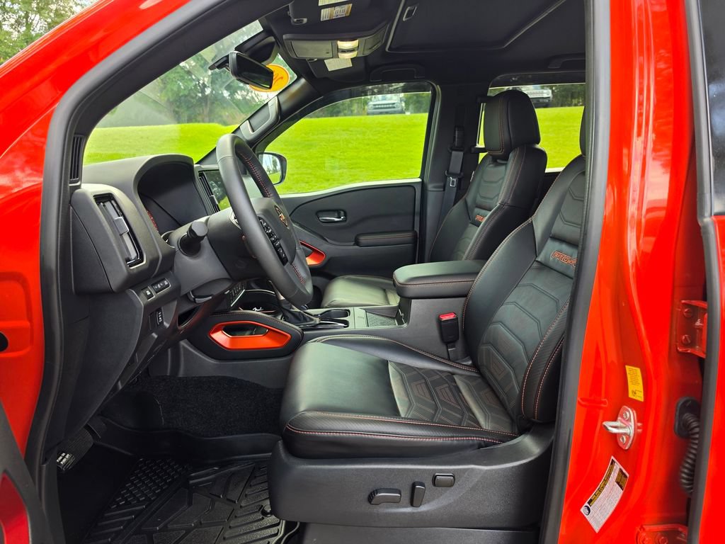 Used 2025 Nissan Frontier PRO-4X w/ Pro Premium Package AWD/4WD image 8