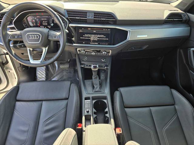 Used 2023 Audi Q3 2.0T Premium w/ Black Optic Sport Package AWD/4WD image 18