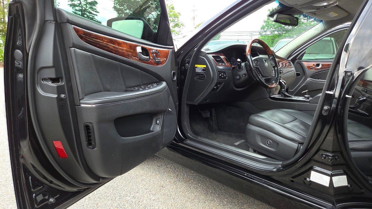 Used 2015 Hyundai Equus Signature RWD image 29