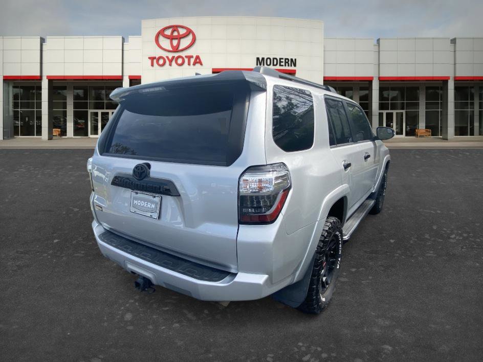 Used 2021 Toyota 4Runner Venture w/ Moonroof Package image 5
