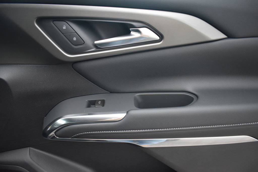 New 2026 Chevrolet Traverse LT w/ Sun and Wheel Package image 14