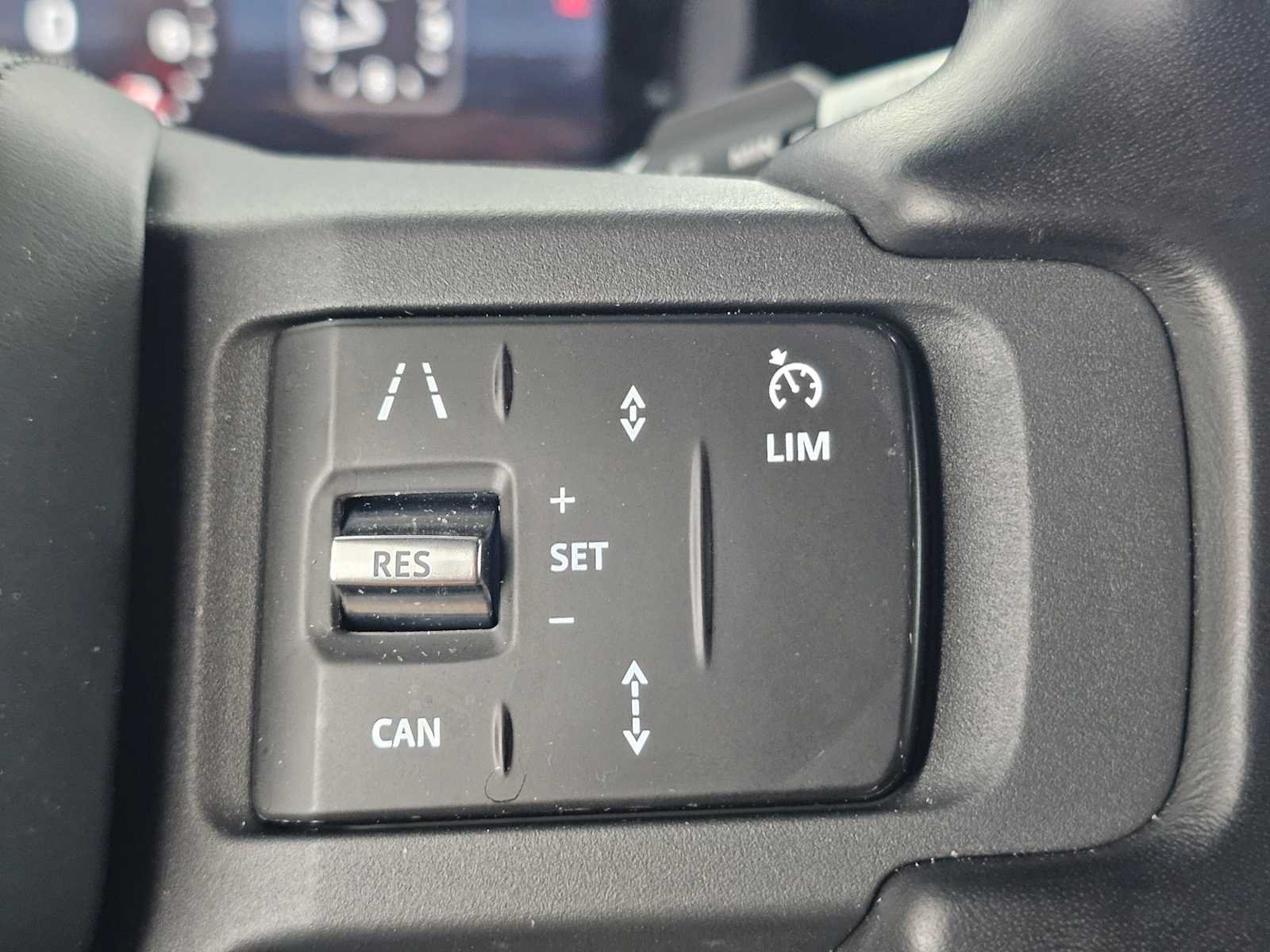Used 2020 Land Rover Defender 110 X AWD/4WD image 28