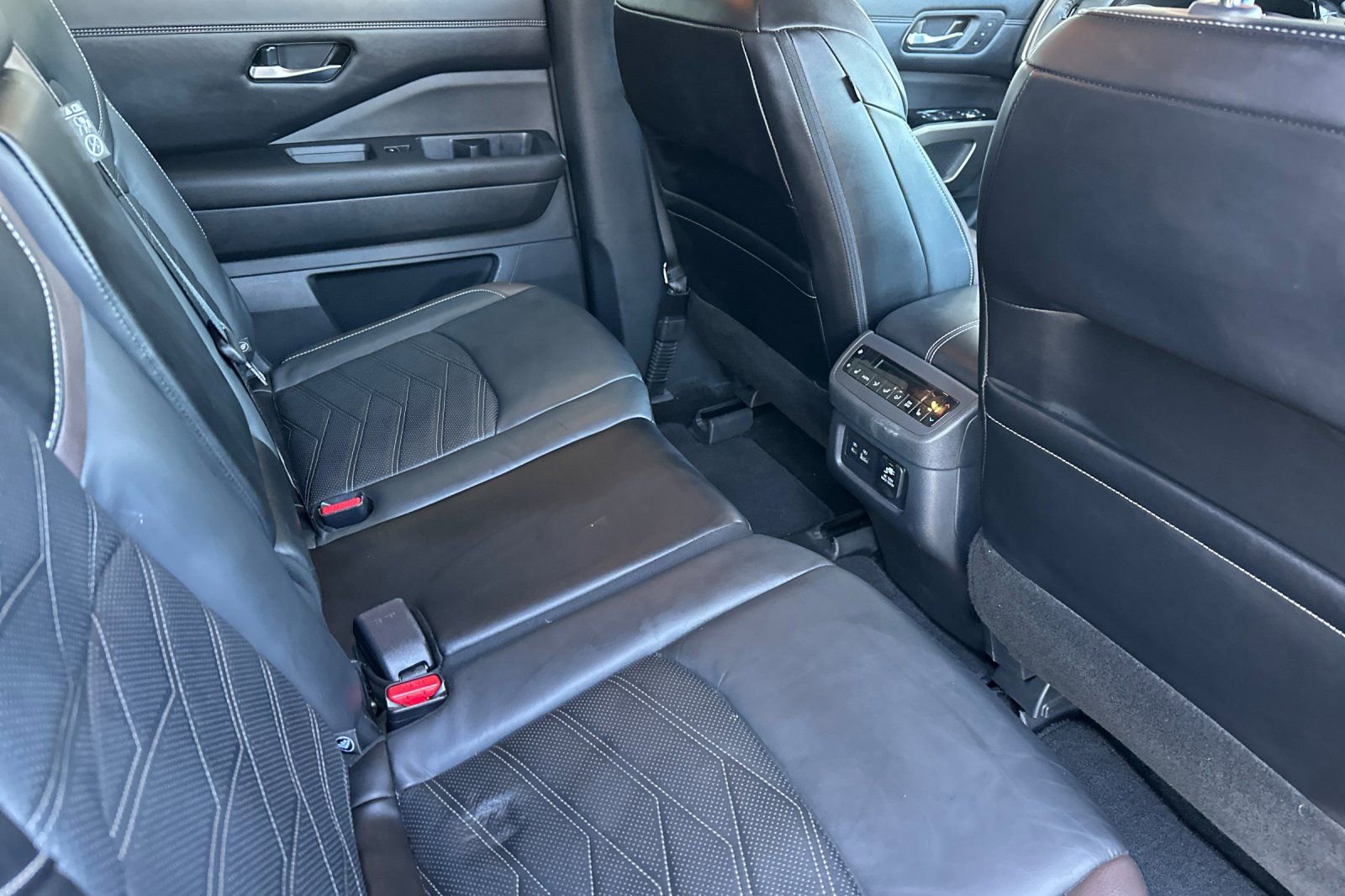 Certified 2024 Nissan Pathfinder Platinum w/ Cargo Package image 19