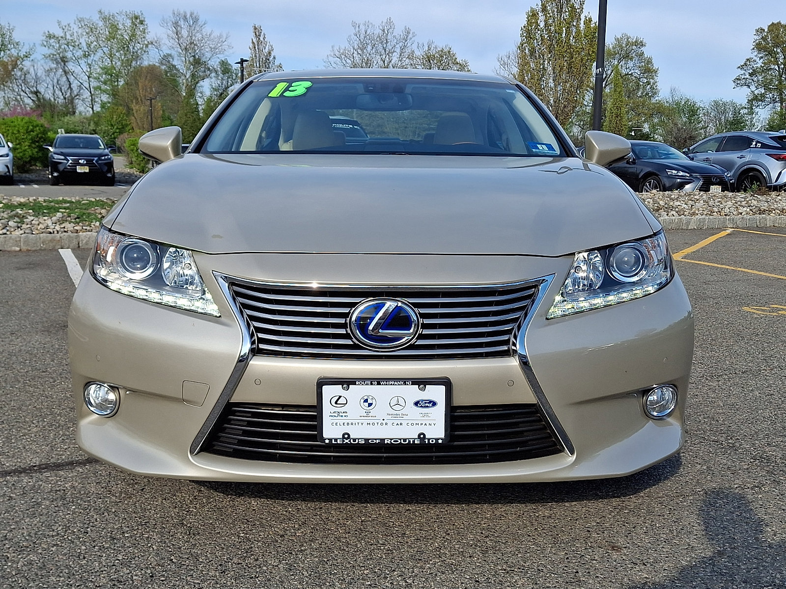 Used 2013 Lexus ES 300h w/ Luxury Pkg FWD image 2