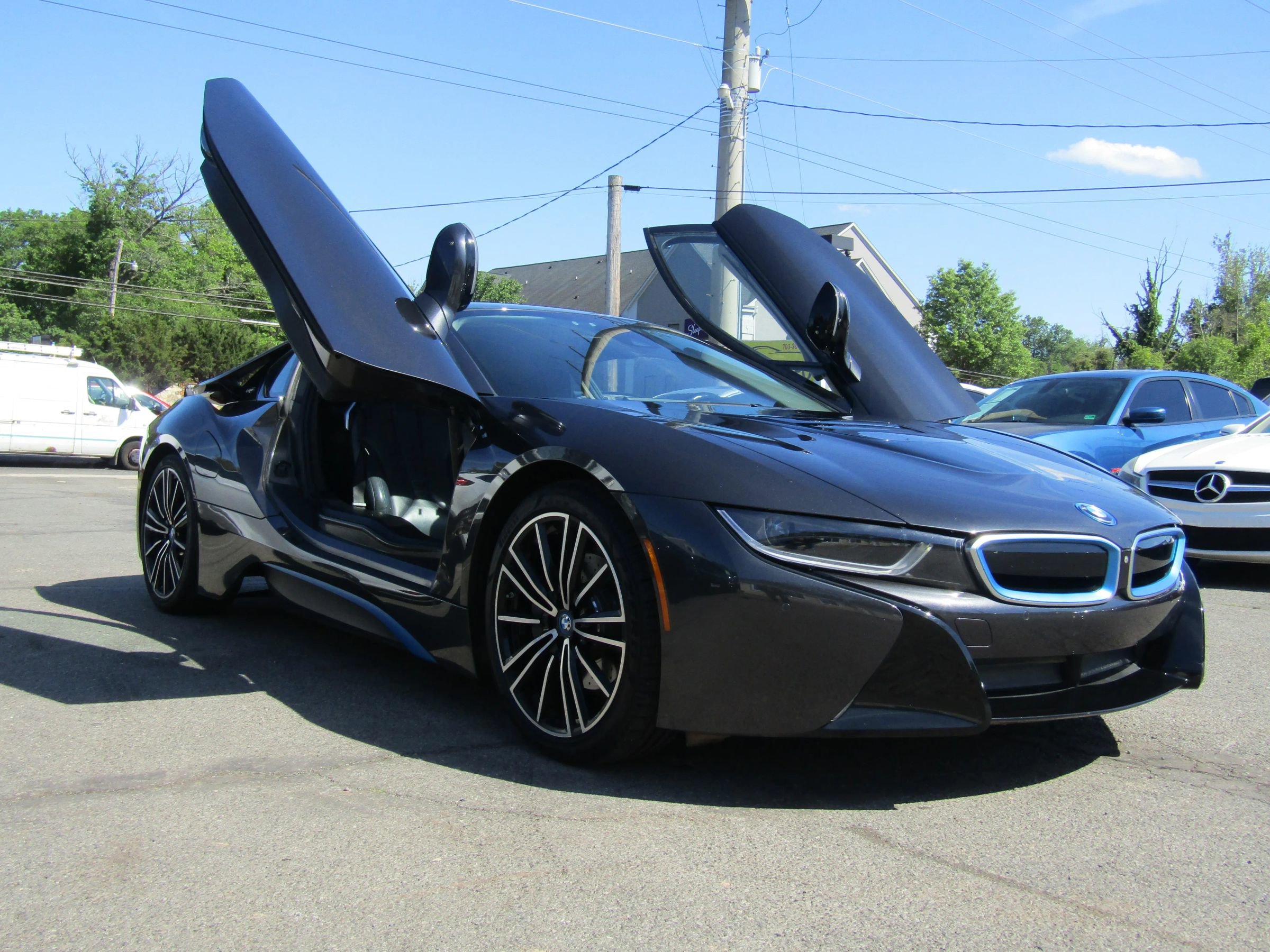 Used 2019 BMW i8 Coupe AWD/4WD image 1